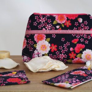 nécessaire de toilette fleurs fuchsia : étuis à brosse à dent,...
