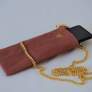 Sac téléphone Léonie avec chaine dorée et broderie coeur.