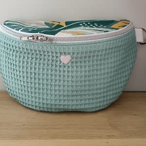 Sac banane Vert d'eau. Rabat feuillage tropical.