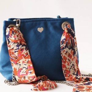 Sac seau bleu roi avec lien foulard orange et bleu