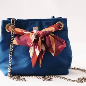 Sac seau bleu roi avec lien foulard orange, prune