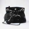 Sac seau noir avec lien foulard noir et blanc et chaine métallique noire