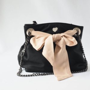 Sac seau noir avec lien foulard plumetis nude