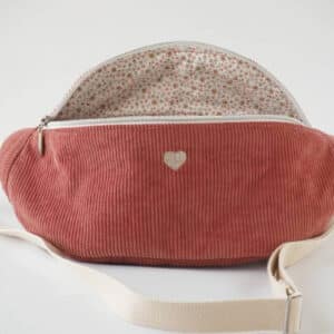 Sac banane Fanny, en velours côtelé paprika (rose orangé) et bouclerie argentée