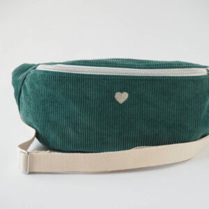Sac banane Fanny, en velours côtelé vert thym (vert bleuté) et bouclerie argentée