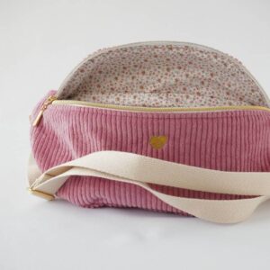 Sac banane Fanny, en velours côtelé vieux rose et bouclerie dorée