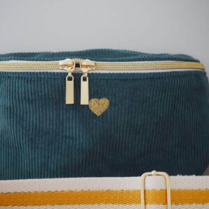 Sac banane, forme demi-lune en velours côtelé vert thym avec sa bandoulière